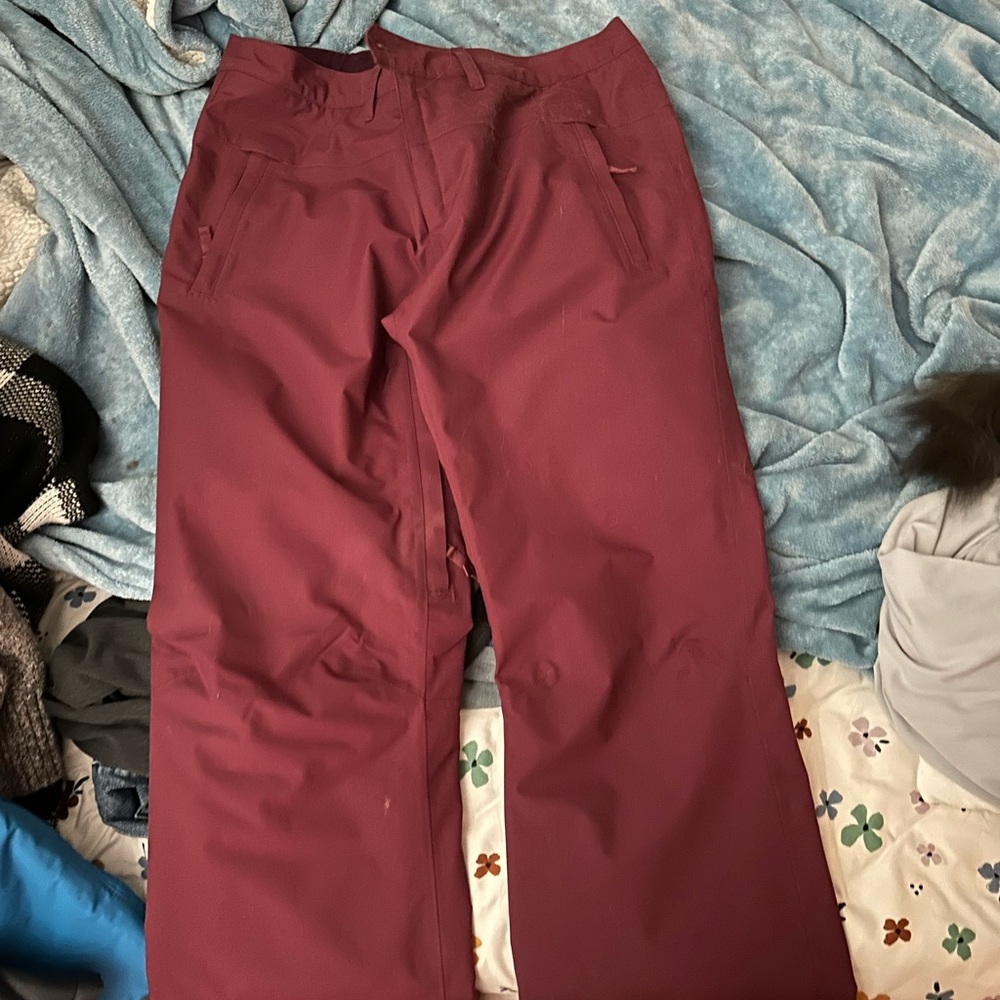 Burton Women’s Dark Red Snowpants/Gloves